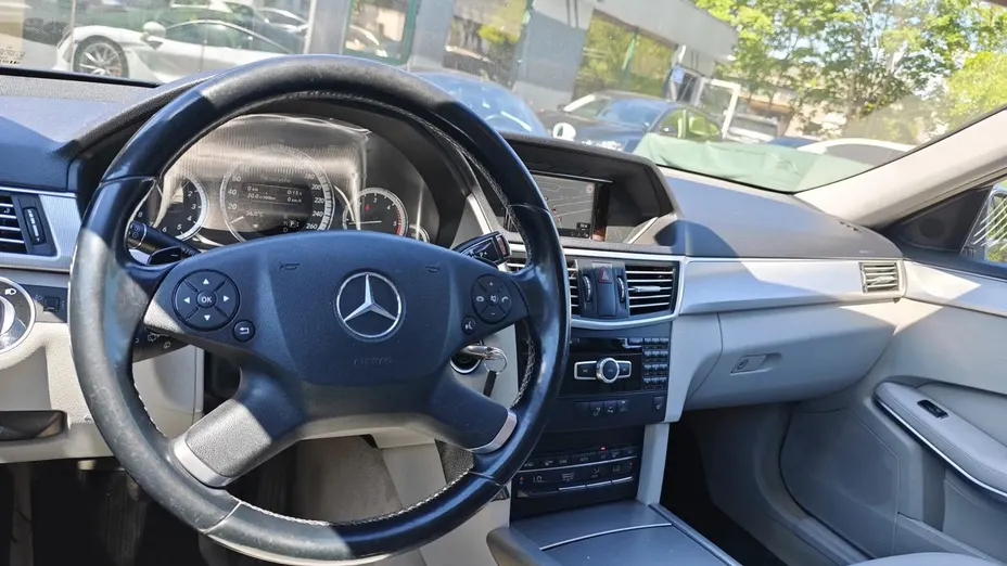 MERCEDES-BENZ E Klasa E 220 BlueTEC 9G-TRONIC Avantgarde