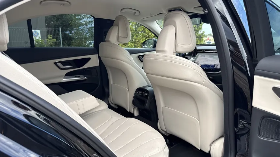 MERCEDES-BENZ E Klasa E 220 d mHEV 4-Matic Avantgarde 9G-Tronic