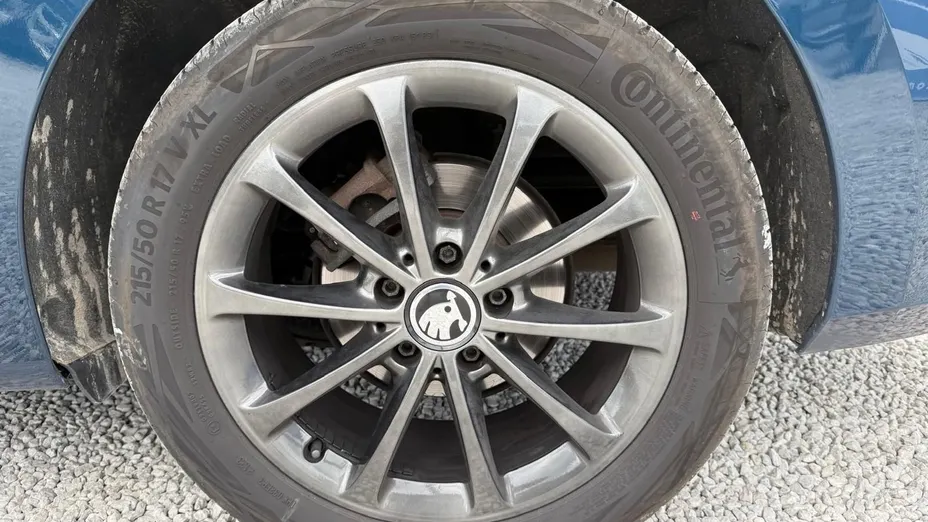 SKODA Octavia -