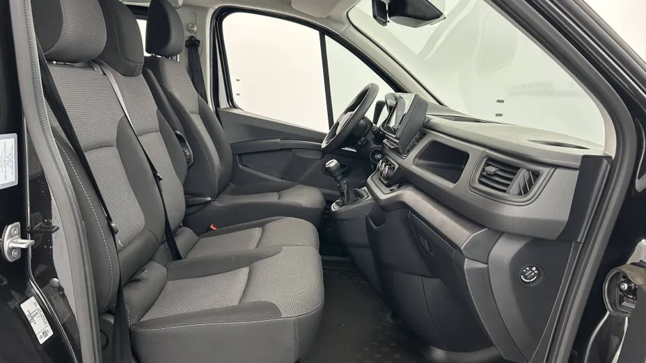 RENAULT Trafic -