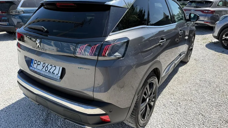 PEUGEOT 3008 -