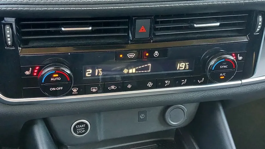 NISSAN Qashqai Qashqai 1.3 DIG-T mHEV N-Connecta Xtronic