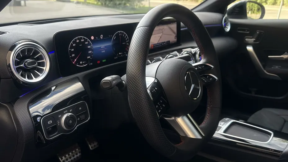 MERCEDES-BENZ A Klasa A 250 e PHEV AMG Line 8G-DCT