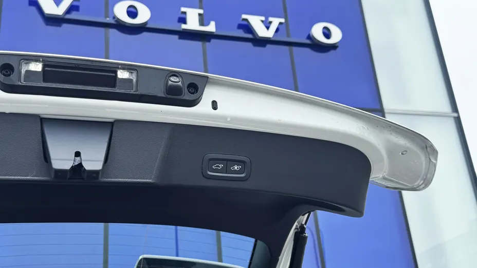 VOLVO XC40 XC40 B3 Plus Dark aut