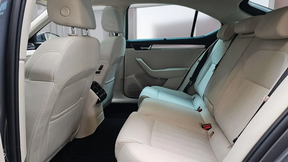 SKODA Superb Superb 2.0 TSI Style DSG