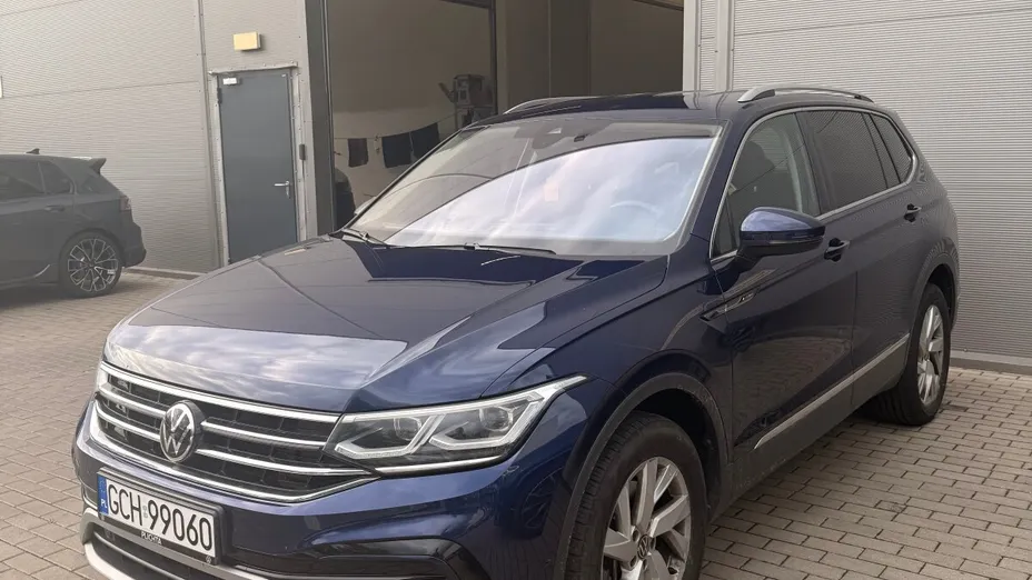 VOLKSWAGEN Tiguan Allspace -