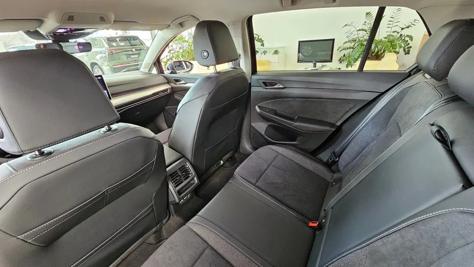 VOLKSWAGEN Golf Golf VIII 1.5 eTSI mHEV Life Plus DSG Nowy