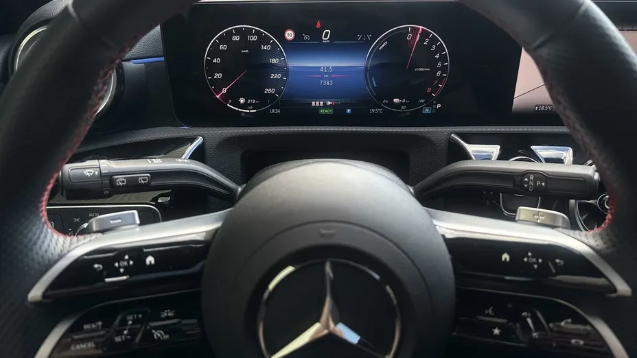 MERCEDES-BENZ A Klasa A 250 e PHEV AMG Line 8G-DCT