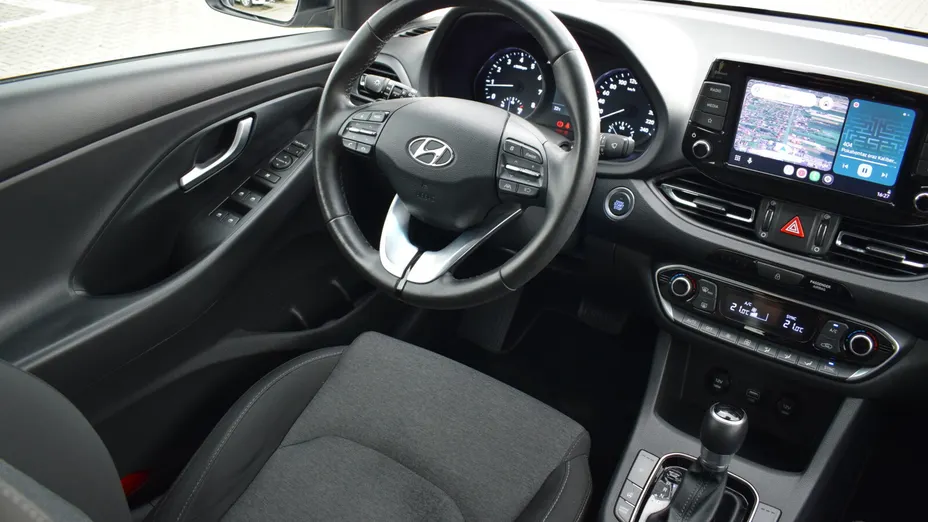 HYUNDAI i30 i30 Fastback 1.5 T-GDI 48V Smart DCT