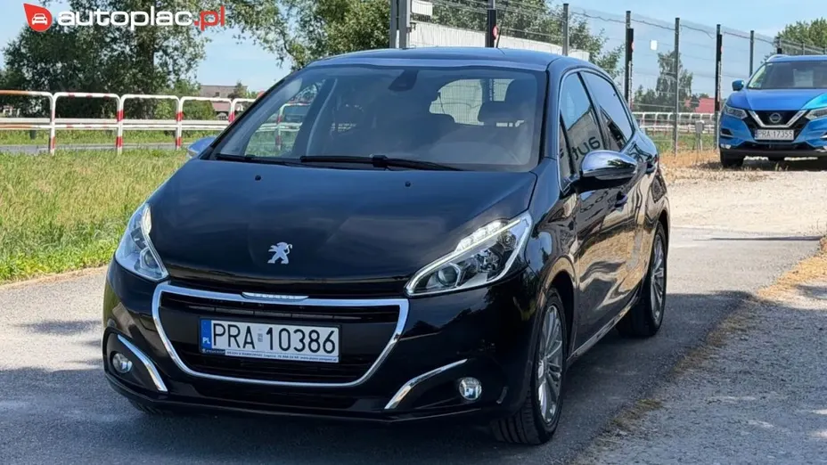PEUGEOT 208 208 1.2 PureTech Business S&S