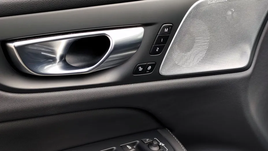 VOLVO V60 V60 T6 AWD Plug-In Hybrid Ultra Bright aut