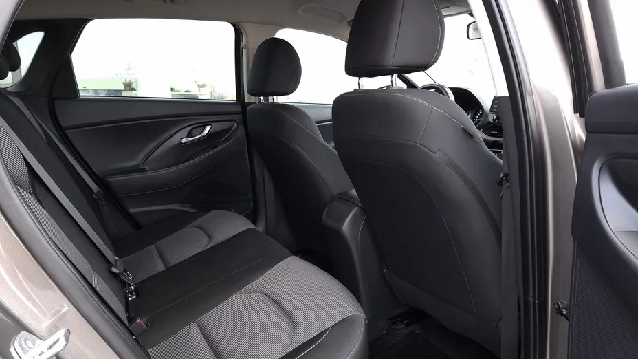 HYUNDAI i30 i30 1.0 T-GDI Modern