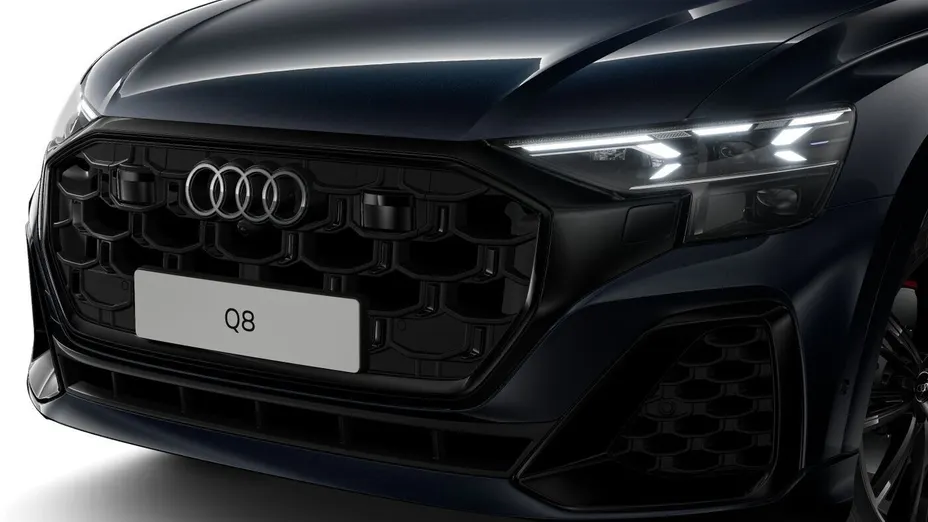 AUDI Q8 -