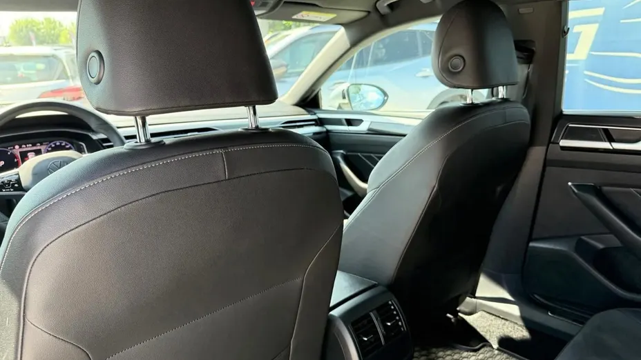 VOLKSWAGEN Arteon -