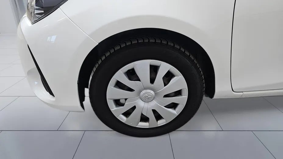 TOYOTA Yaris Yaris 1.5 Active
