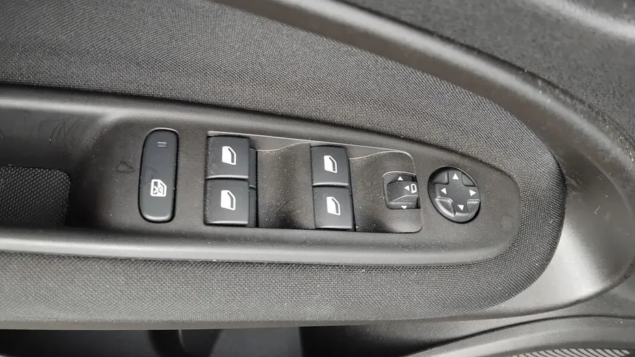 FIAT 600 600 1.2 Turbo Hybrid eDCT