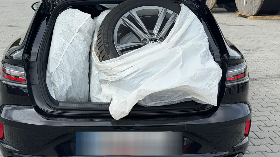 VOLKSWAGEN Arteon Arteon 2.0 TSI 4Motion R DSG
