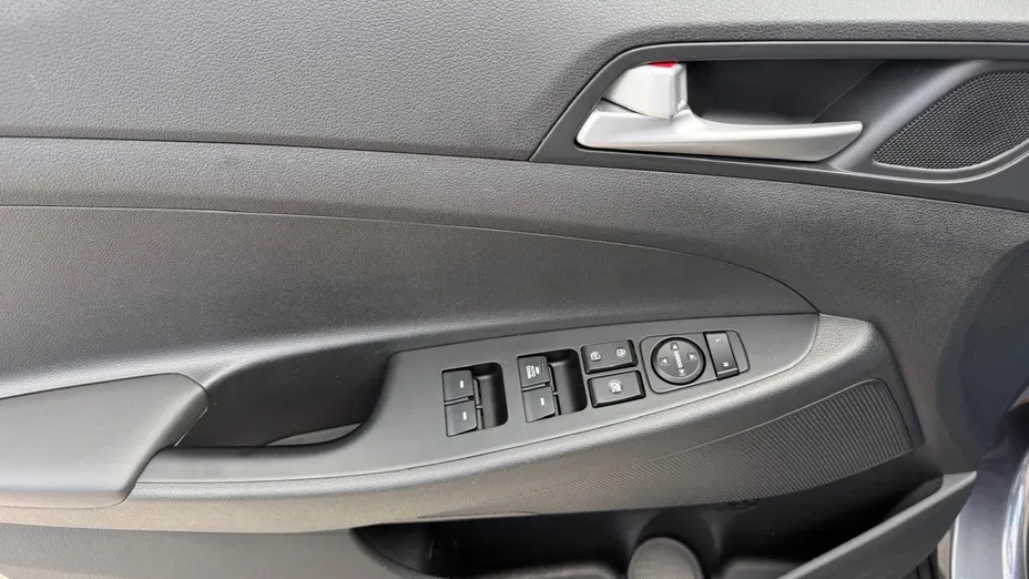 HYUNDAI Tucson -