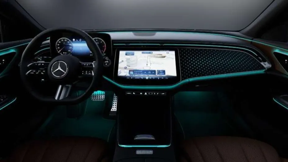 MERCEDES-BENZ E Klasa E 220 d mHEV 4-Matic AMG 9G-Tronic Nowy