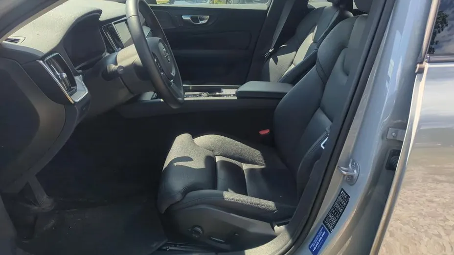 VOLVO V60 V60 B4 B Plus Dark aut