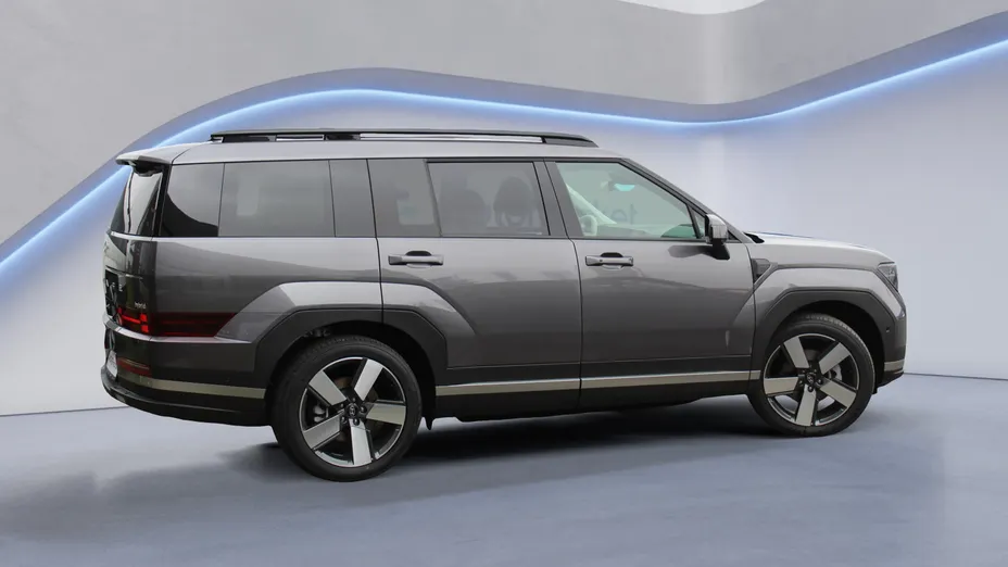 HYUNDAI Santa Fe Santa Fe 1.6 T-GDI HEV Platinum 4WD aut 7os. Nowy