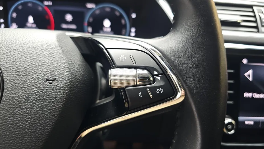 SKODA Superb Superb 2.0 TDI SCR Ambition