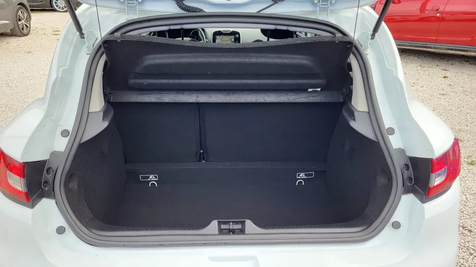 RENAULT Clio -
