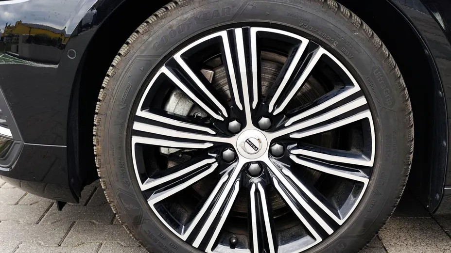 VOLVO V60 V60 T6 AWD Plug-In Hybrid Ultra Bright aut