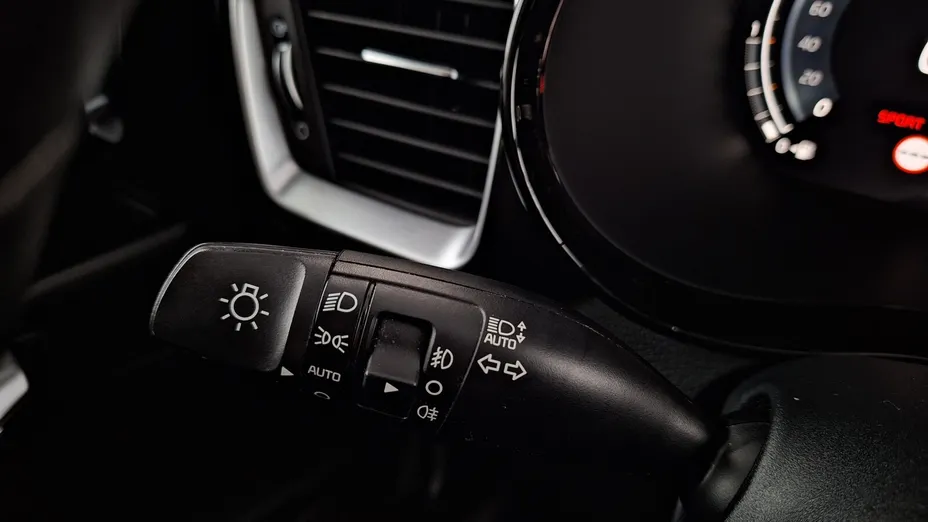 KIA Cee'd Ceed 1.6 CRDi mHEV L Business Line DCT