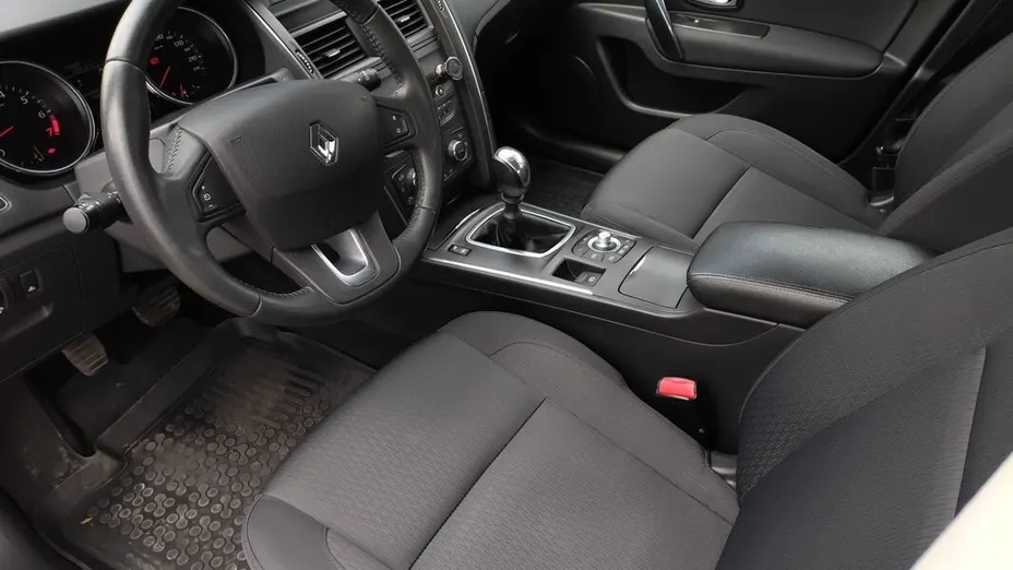 RENAULT Latitude Latitude 2.0 Expression Etanol