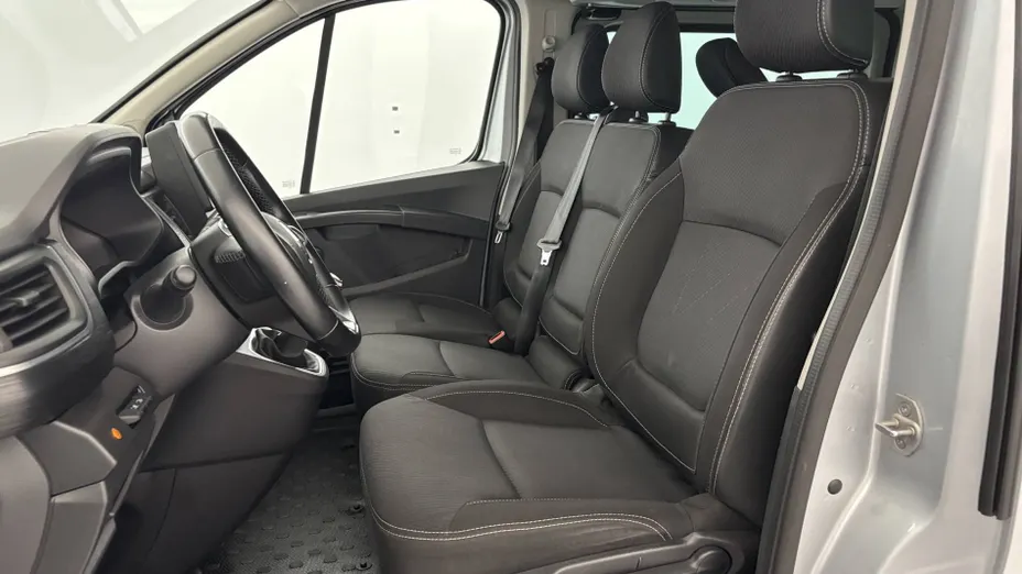 RENAULT Trafic -
