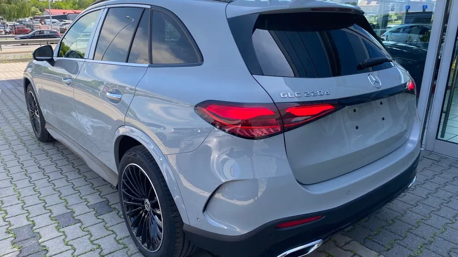 MERCEDES-BENZ GLC -