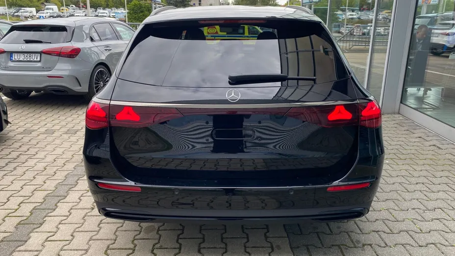MERCEDES-BENZ E Klasa E 200 d mHEV Avantgarde 9G-Tronic