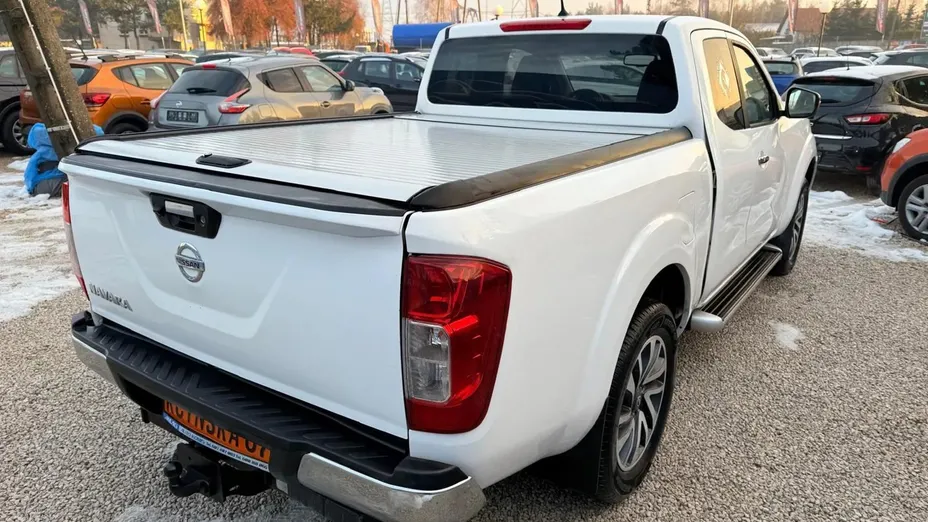 NISSAN Navara -