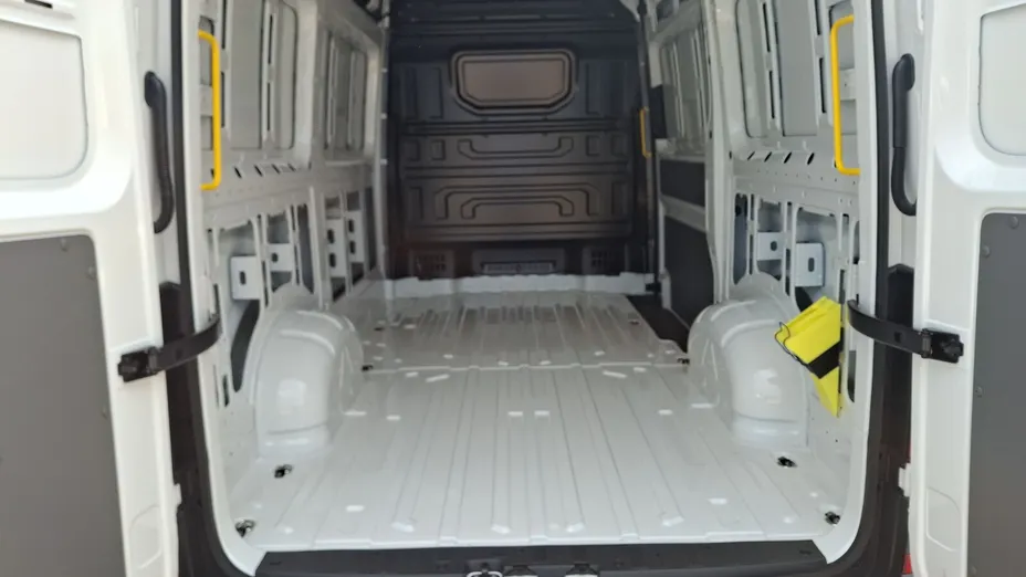 VOLKSWAGEN Crafter Crafter 35 TDI (9,9m3) Nowy