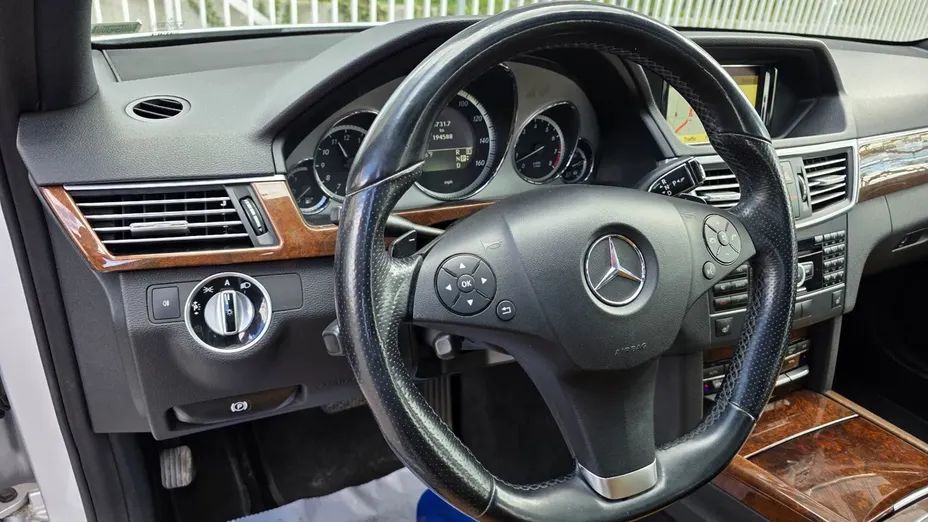 MERCEDES-BENZ E Klasa -