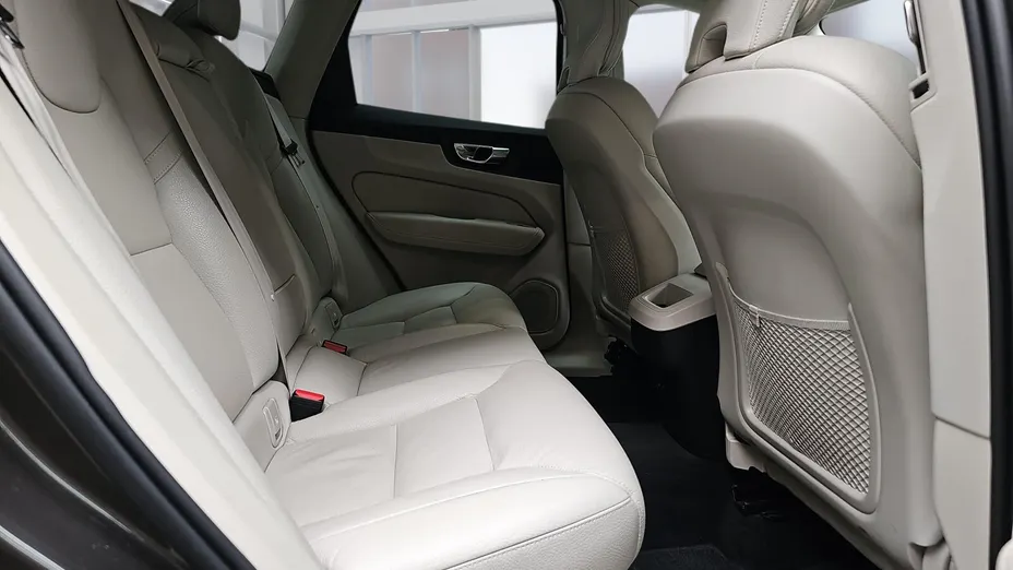 VOLVO XC60 XC60 B4 D AWD Inscription aut