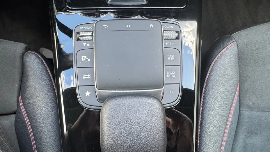 MERCEDES-BENZ CLA CLA 200 AMG Line 7G-DCT