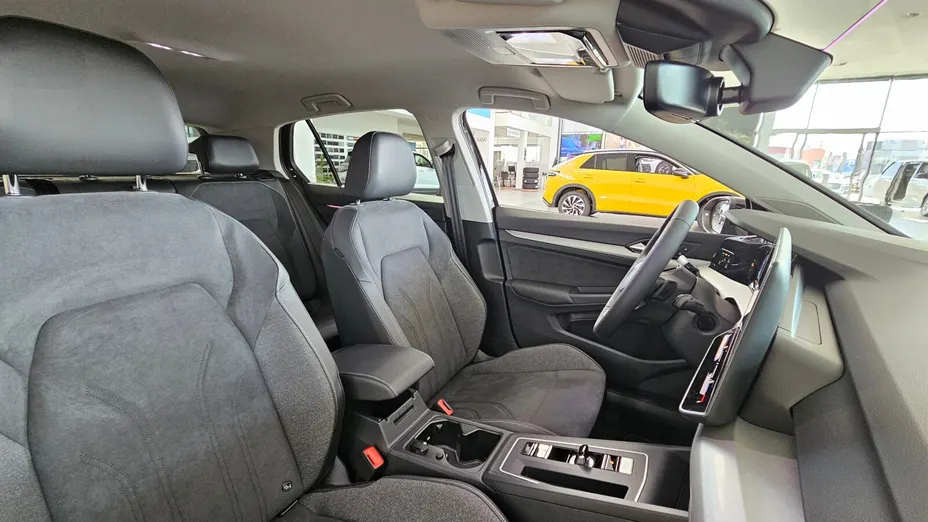 VOLKSWAGEN Golf Golf VIII 1.5 eTSI mHEV Life Plus DSG Nowy