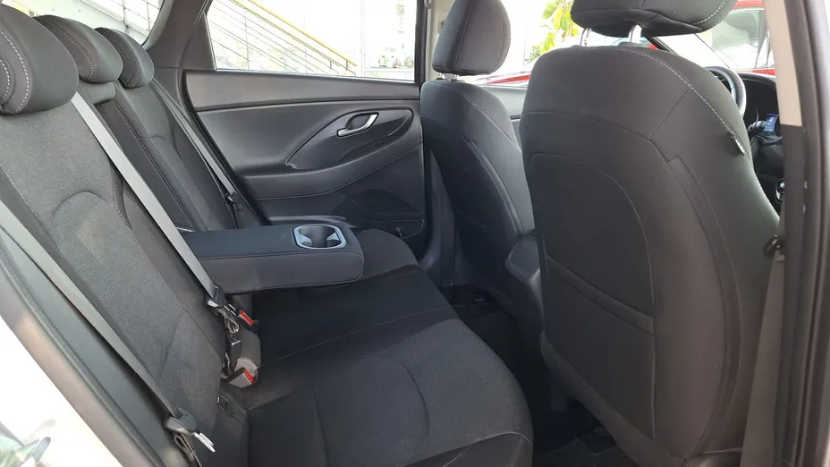 HYUNDAI i30 i30 1.5 T-GDI 48V Comfort DCT