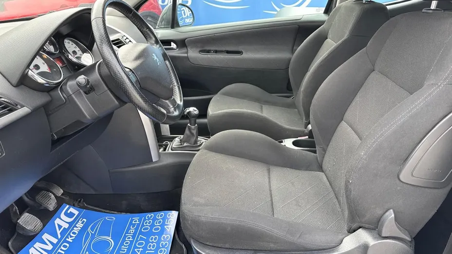 PEUGEOT 207 -