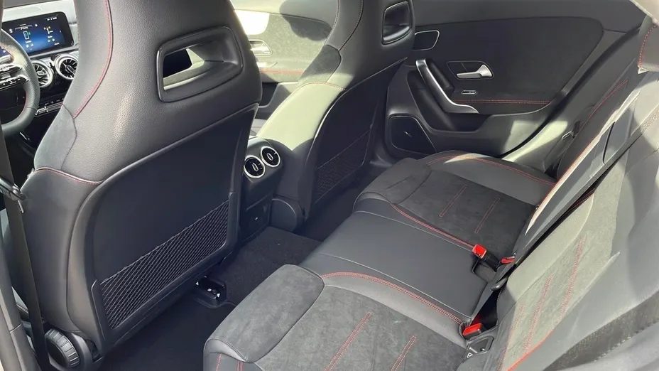 MERCEDES-BENZ A Klasa A 250 e PHEV AMG Line 8G-DCT