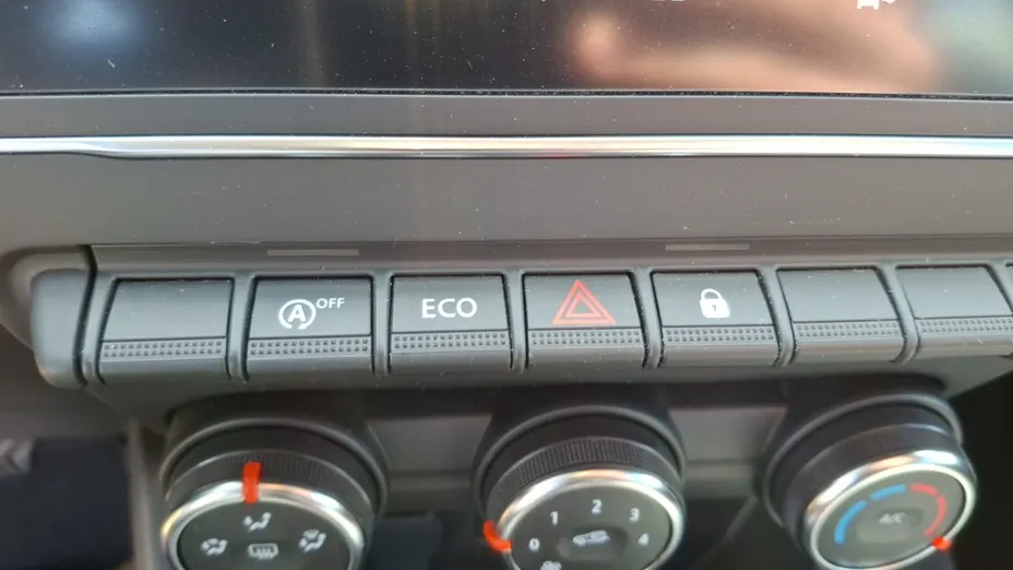 RENAULT Clio -