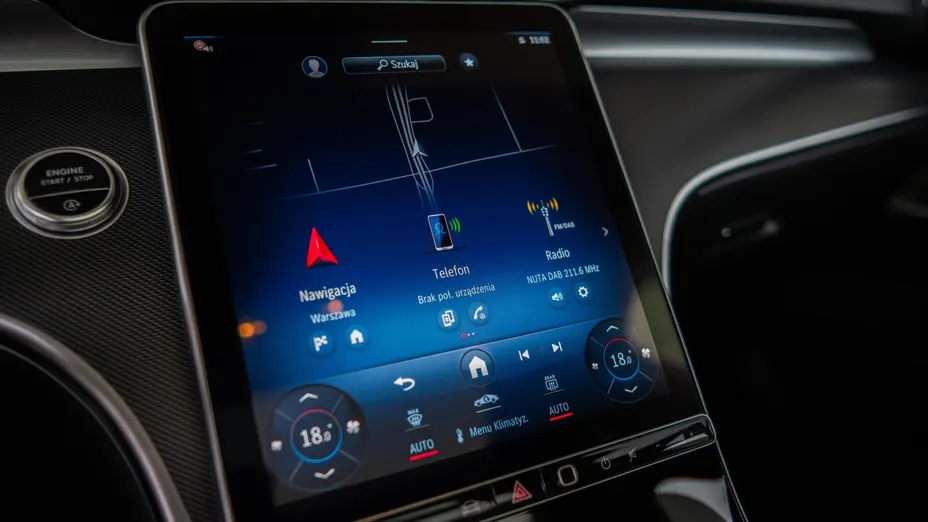 MERCEDES-BENZ C Klasa C 200 mHEV 4-Matic AMG