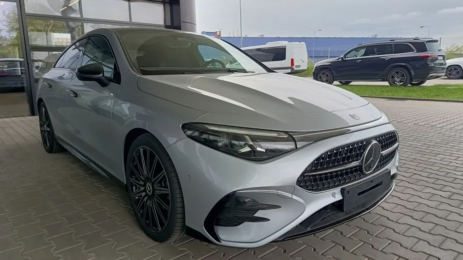 MERCEDES-BENZ CLA -