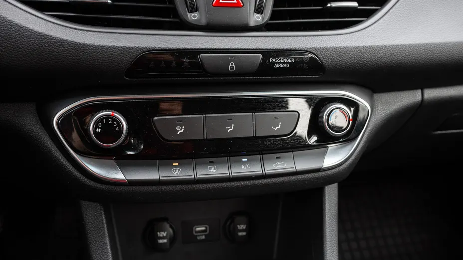 HYUNDAI i30 i30 1.4 Classic +