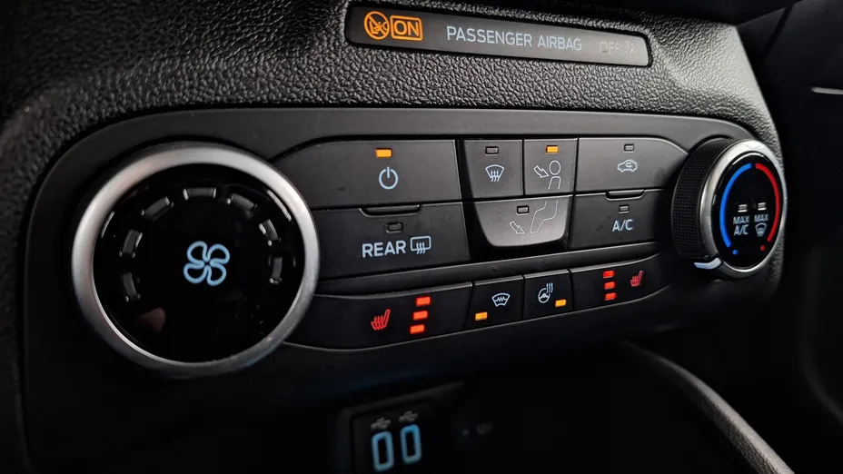 FORD Focus Focus 1.5 EcoBlue SCR Connected