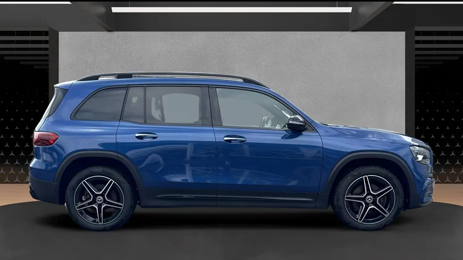 MERCEDES-BENZ GLB GLB 200 mHEV AMG Line 7G-DCT