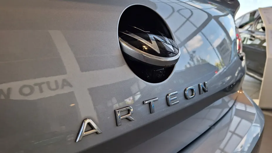 VOLKSWAGEN Arteon Arteon 2.0 TSI R-Line DSG