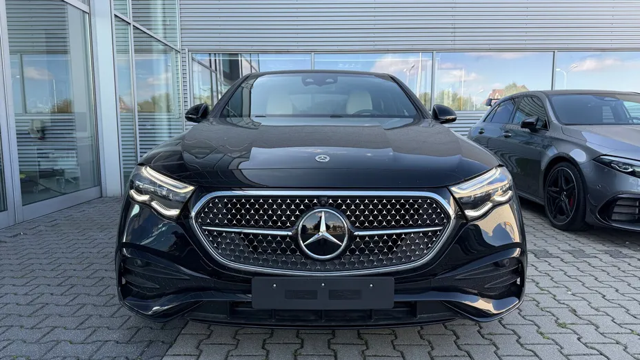 MERCEDES-BENZ E Klasa E 220 d mHEV 4-Matic AMG 9G-Tronic